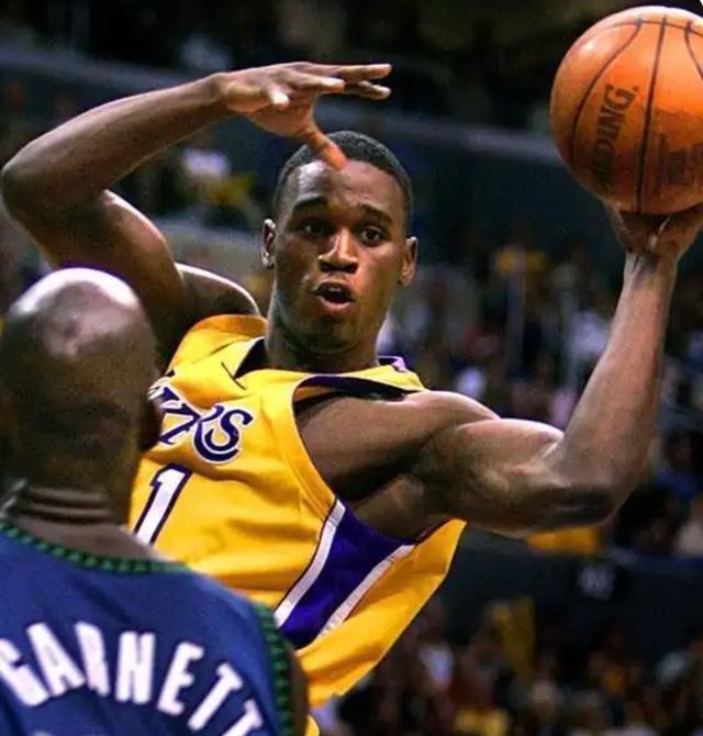 拉什说2004年湖人争冠失败因为科比 他为何诋毁曾称赞过他的科比?