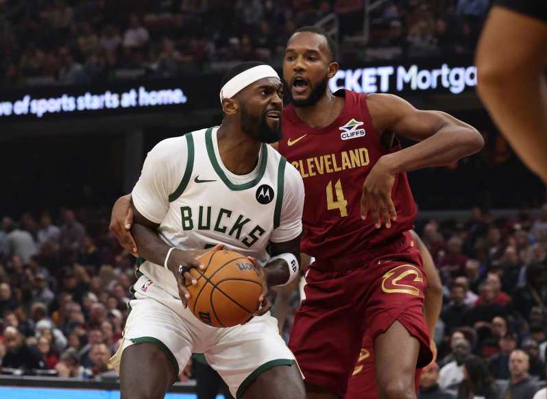 连续签11人+2500万死账，总薪资仅1.8亿！你们或许比快船还过分